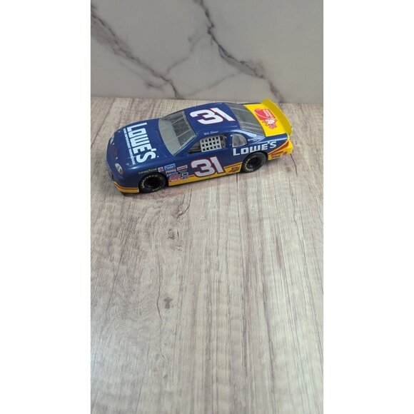 Lowes #31 Nascar Diecast Car 1:24 Scale Mike Skinner Owens Corning Monte Carlo - Picture 5 of 10